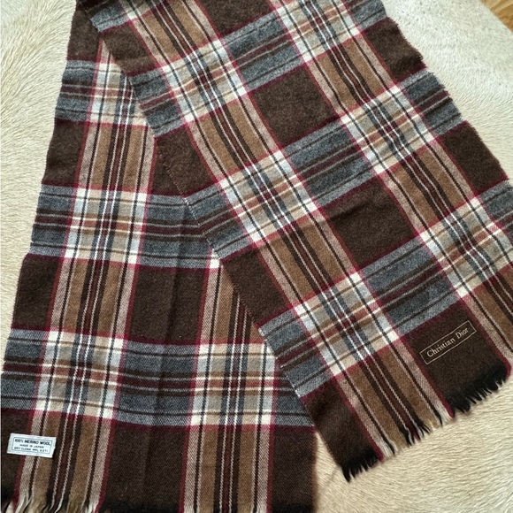 Dior, Christian Dior brown elegant scarf - Picture 3 of 7